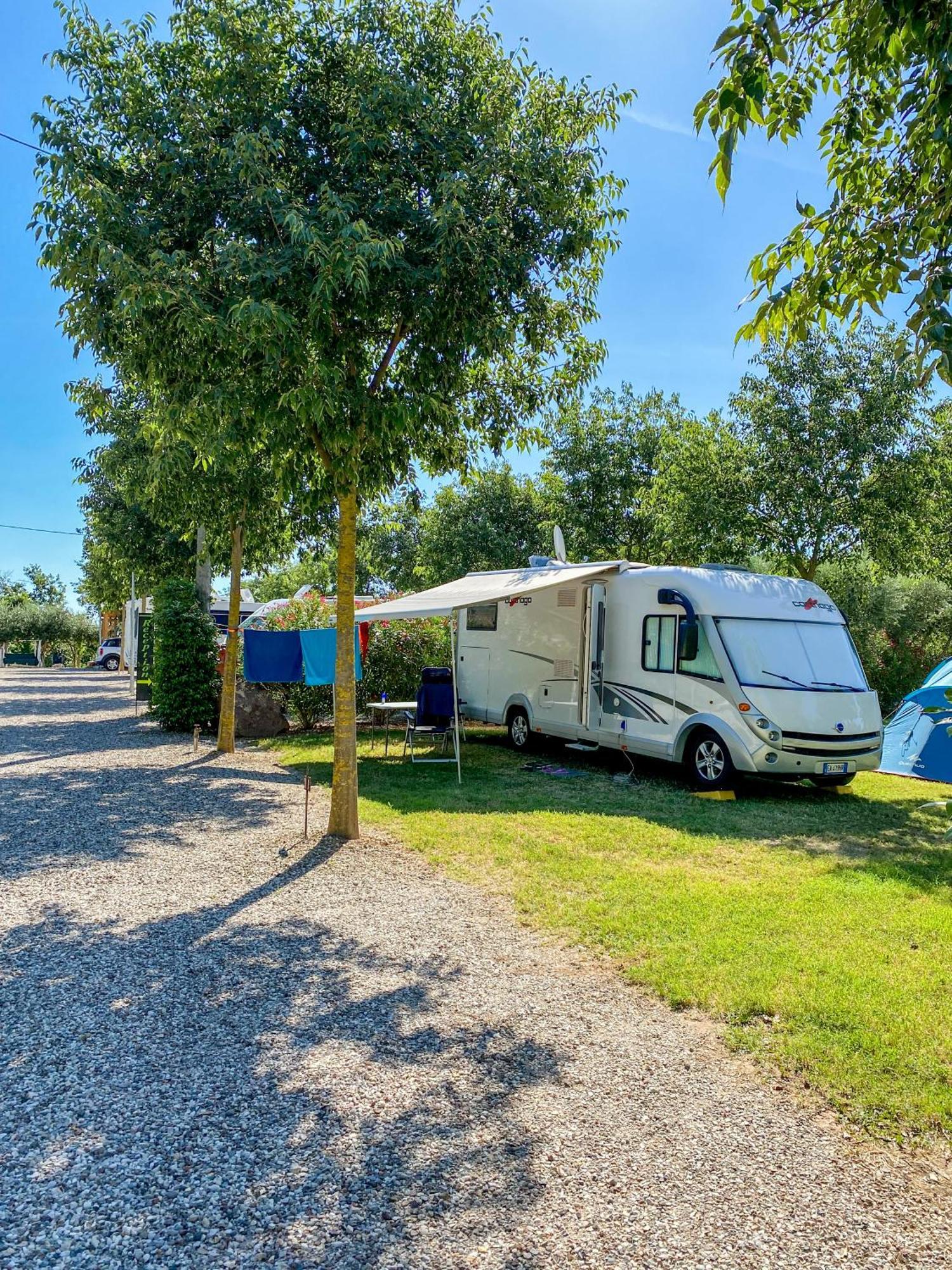 Seregner Agricamping & Homes - Adults Only 18 Monzambano Exterior foto