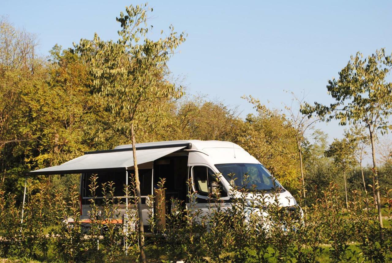 Seregner Agricamping & Homes - Adults Only 18 Monzambano Exterior foto